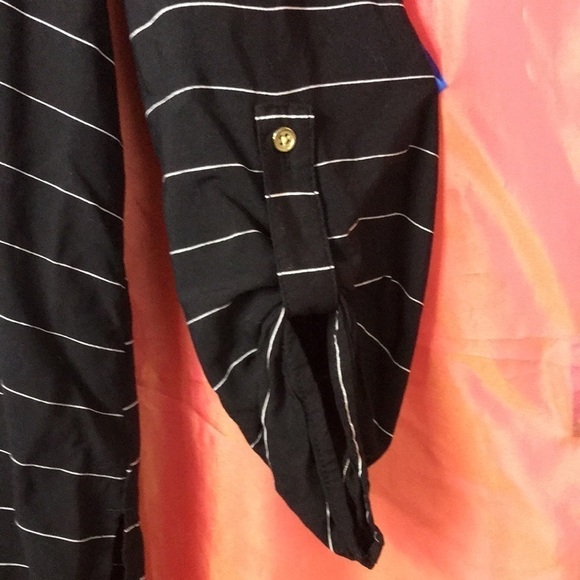 Gap Women’s Tunic Blouse XL Black White Stripe V neck Tab up sleeve Lightweight - Picture 3 of 10